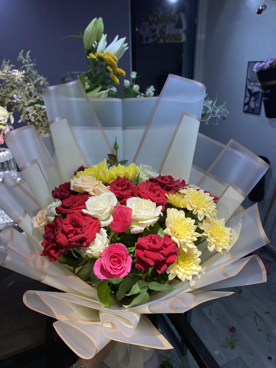 Regenbogen – Bouquet de roses multicolores, vue rapprochée, roses de plusieurs couleurs